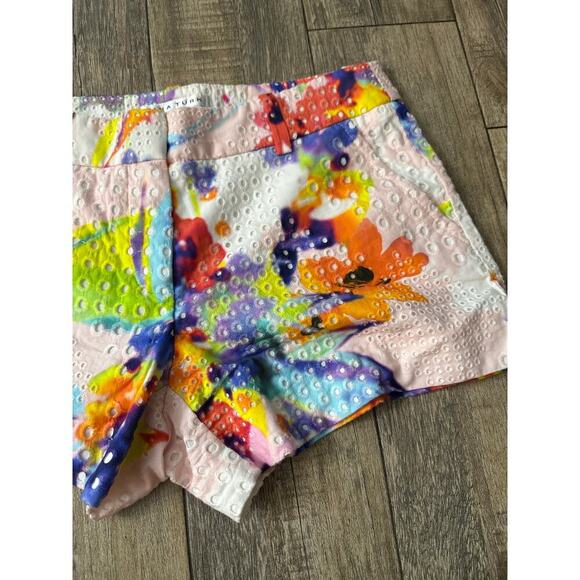 Trina Turk Summer Floral Eyelet Multi Shorts Size 4 - Picture 5 of 8